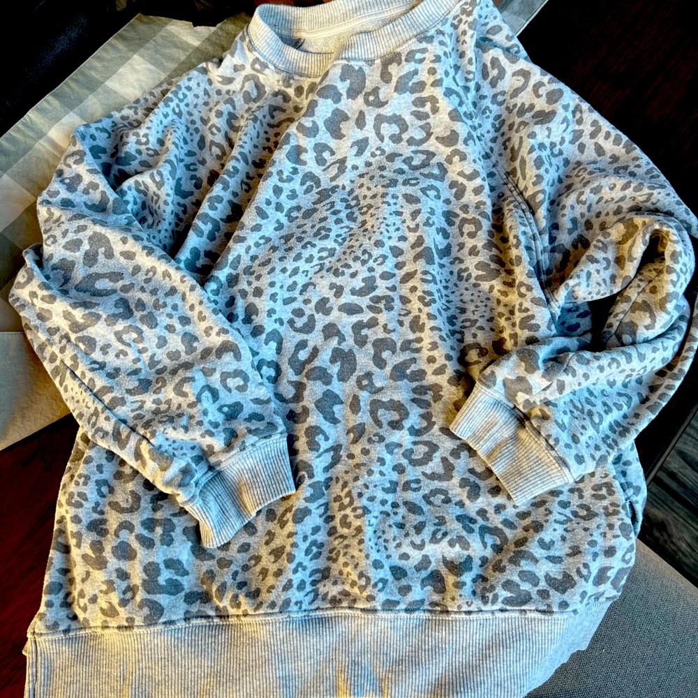 American Eagle crewneck